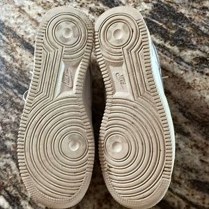 Womens Nike Airforce 1.  Good condition.